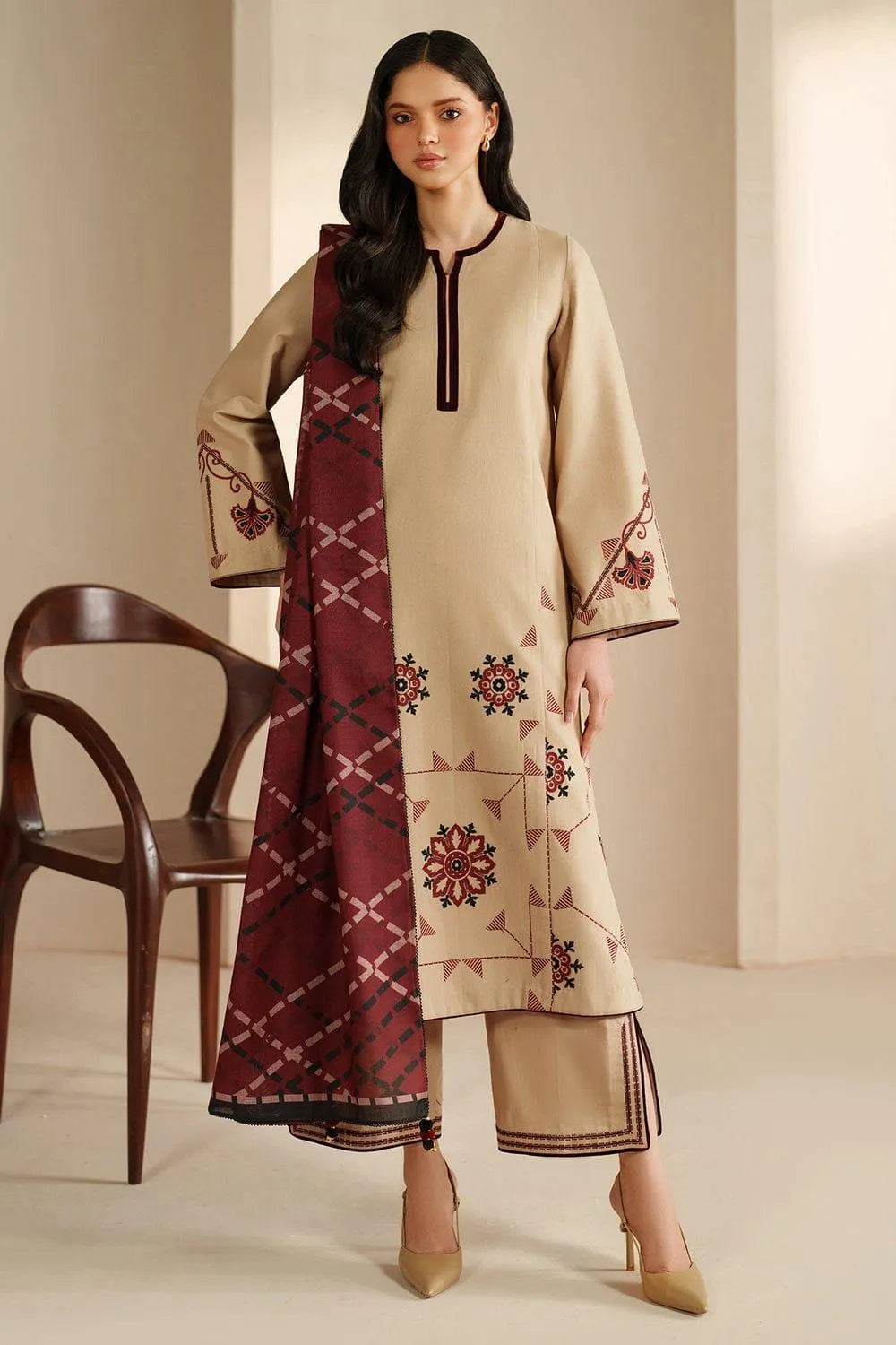 MOST HIT MIX DESIGNS 3 Pcs Unstitched Embroidered Suit